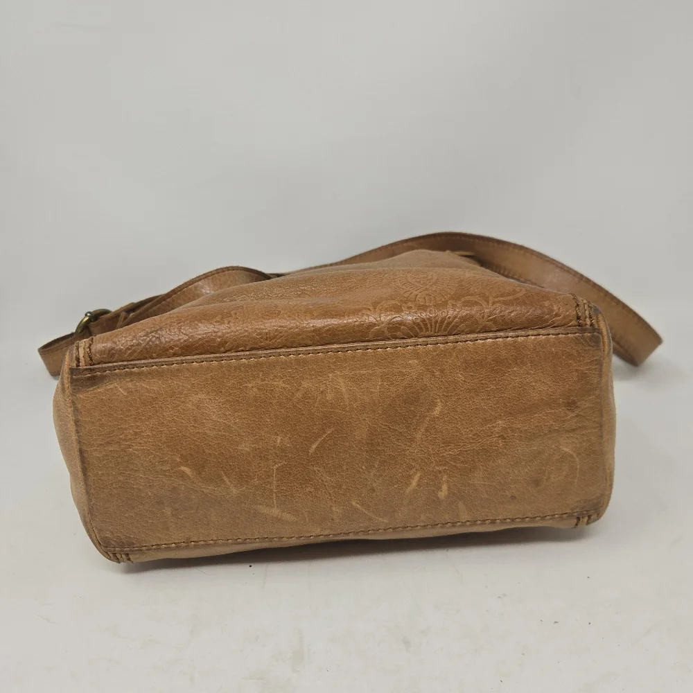 THE SAK Women's Ashland Leather Crossbody Bag Purse Tobacco Floral Emboss Boho‎